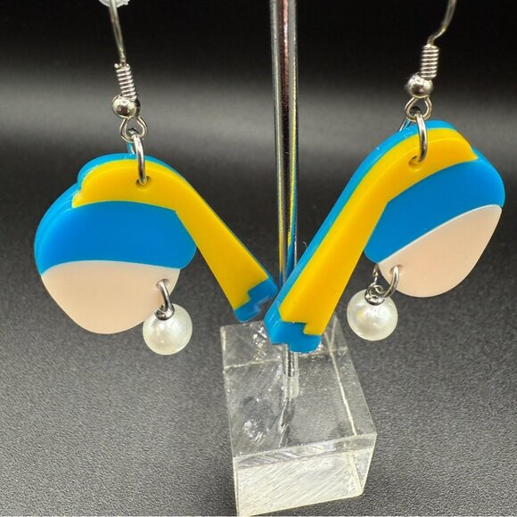 Girl With the Pearl Earring Pierced  Dangly Acrylic Earrings - Artsy Style - Picture 8 of 9